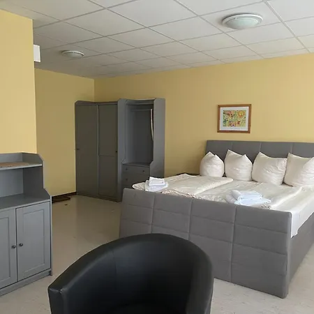 Zum Baeren מלון Altenberg